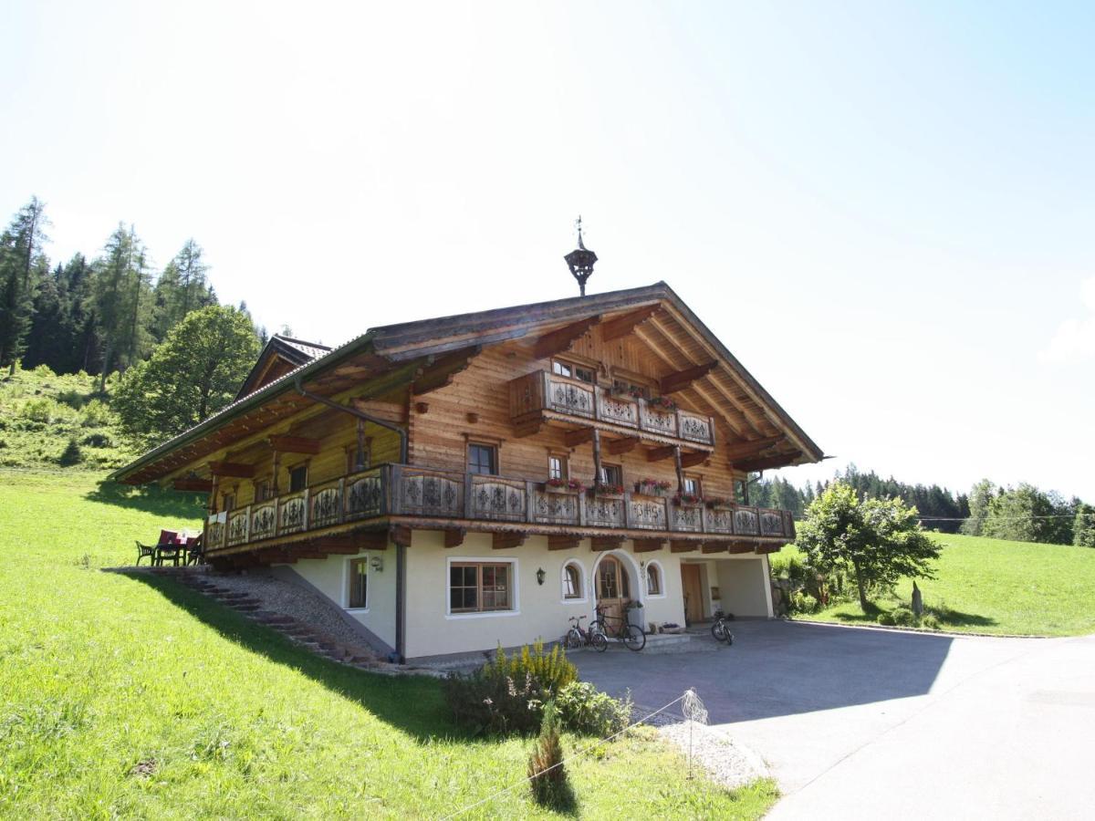 Villa On A Courtyard Near The Ski Area In Salzburg อีเบิน อิม พอนเกา ภายนอก รูปภาพ